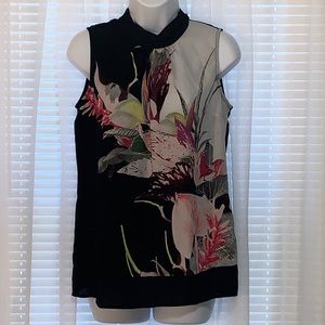 NY&C 7th Avenue beautiful top